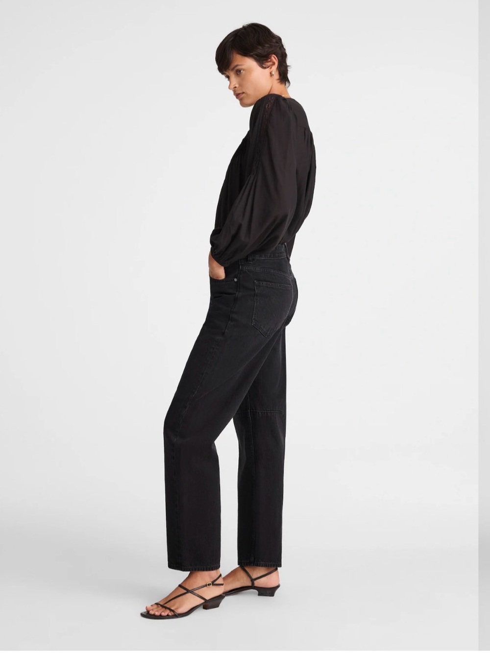 ✨NWOT Madewell The Darted Barrel-Leg Jeans Black Size 30